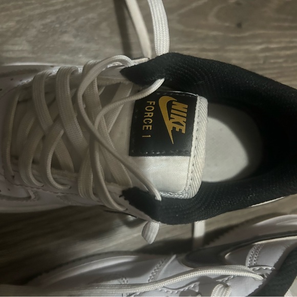 Nike Air Force 1 - Picture 4 of 5